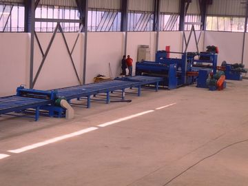 La norme a coupé à la ligne de longueur, machine laminée à chaud de poteau léger d'acier doux pour 6m 8m 14m